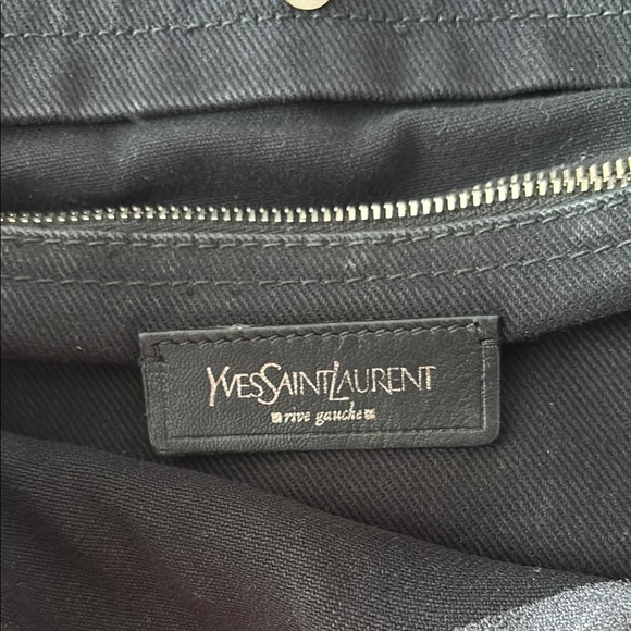 Yves Saint Laurent Black Leather Handbag - Picture 3 of 9